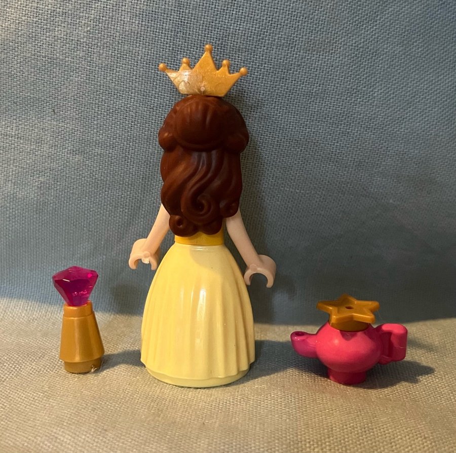 Lego Friends Disney Prinsessa Belle från Skönheten o Odjuret