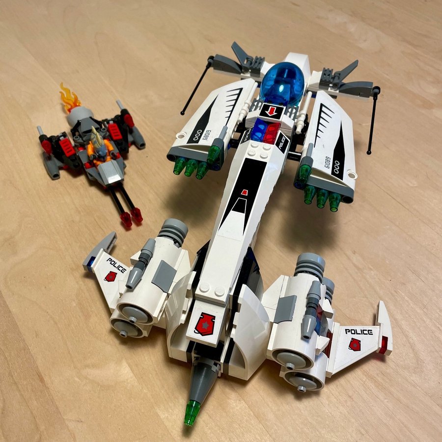 Lego Space Police Undercover Cruiser