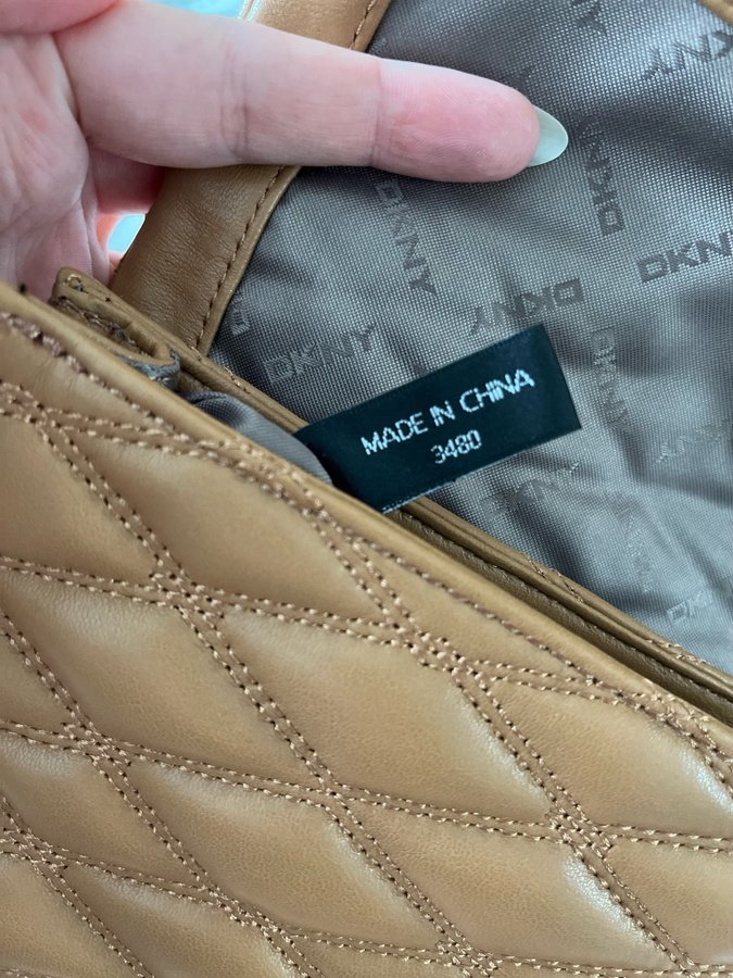 Crossbody handväska från DKNY