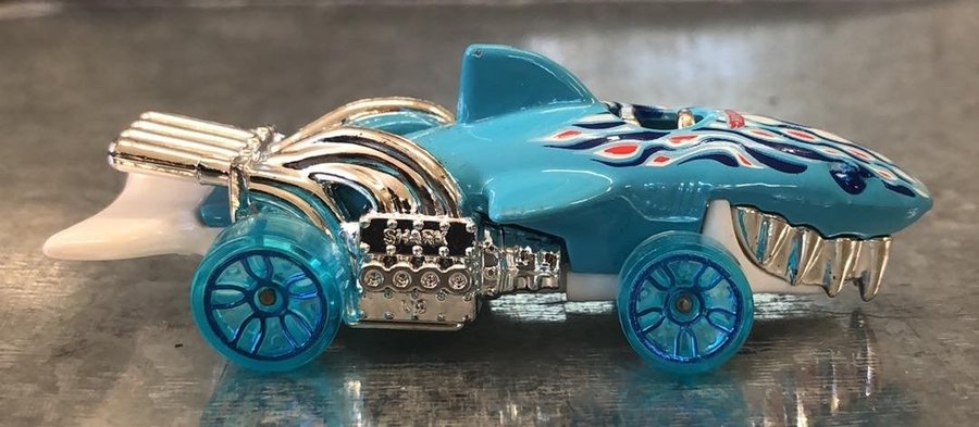 Hot Wheels Sharkcruiser 1:64