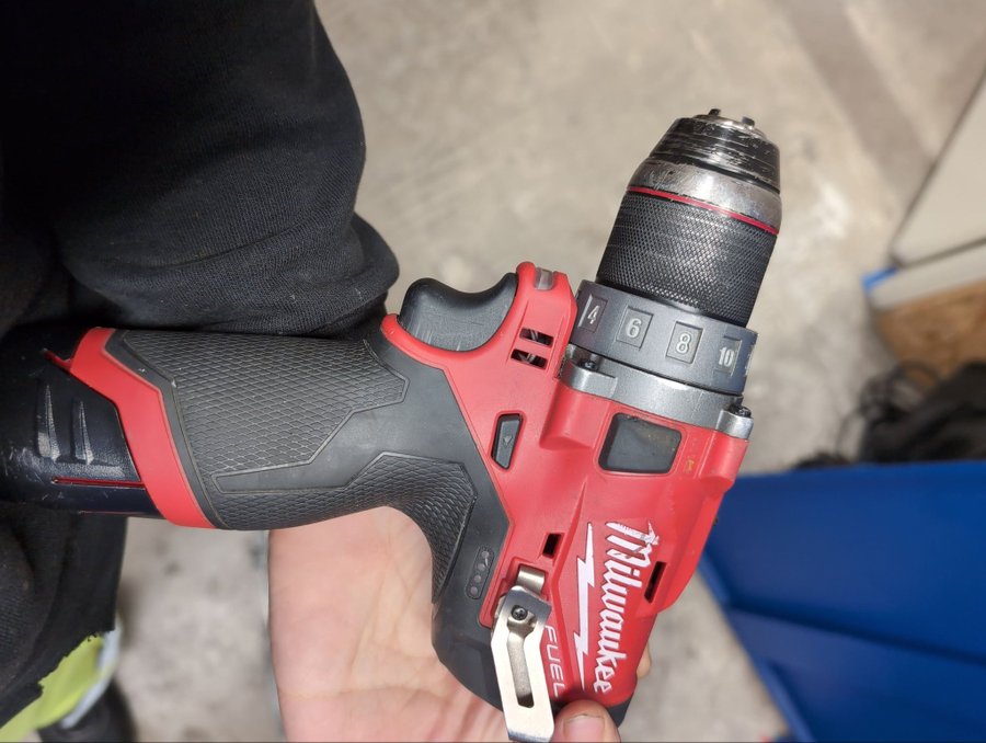 Milwaukee M12 CDD Borrmaskin