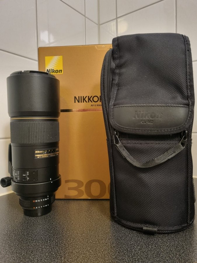 Nikon AF-S Nikkor 300mm f/4D IF-ED