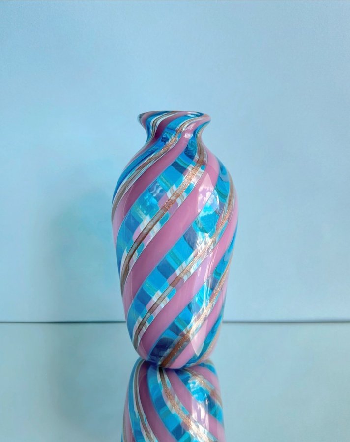 Vintage Fratelli Toso Murano swirl vase