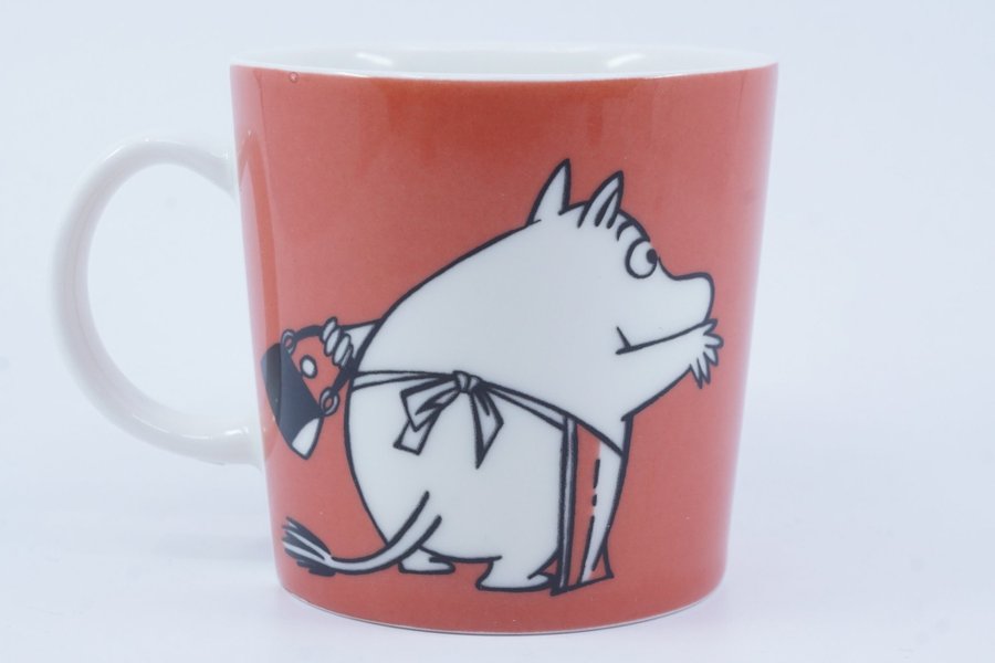 Muminmugg Muminmamma, röd / Moomin Mug Moominmamma and Berries [A]