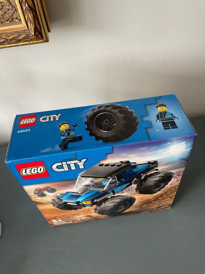 NY LEGO City 60402 Monster Truck