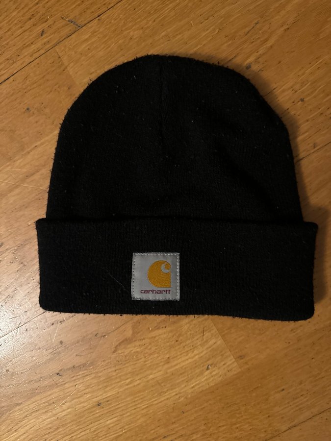 Carhartt svart mössa