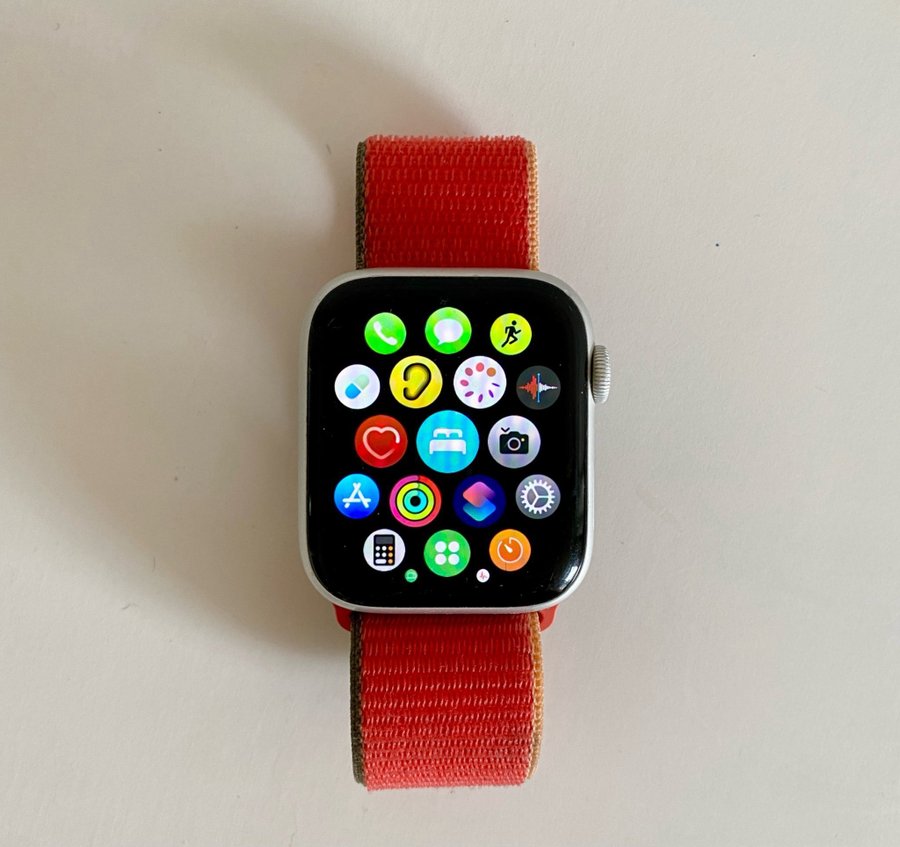 Apple Watch Series 5 GPS 44mm Aluminium