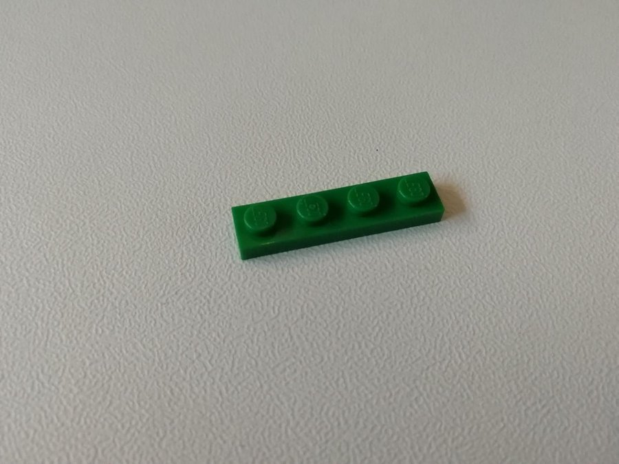 Lego - plate - platt - bas - 1x4 - part 3710 - grön