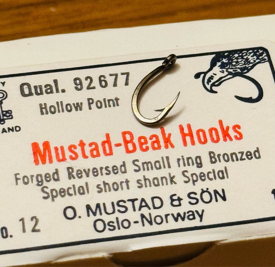 OBS ny fantastisk krok ! MUSTAD nr12. Qual 92677. 100st special krokar i sin ask