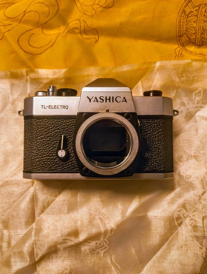 Yashica TL-Electro kamera