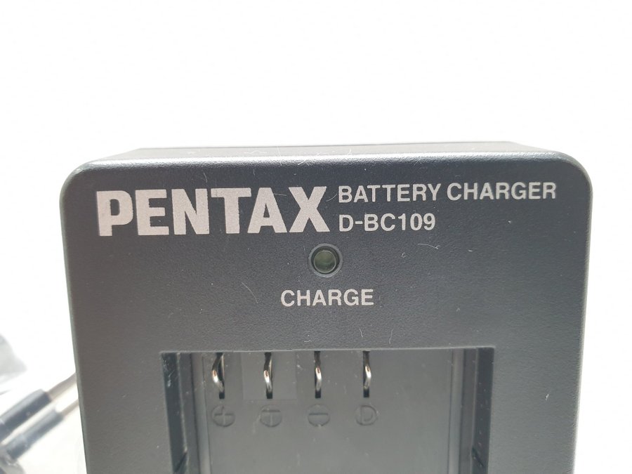 Pentax D-BC109 Batteriladdare