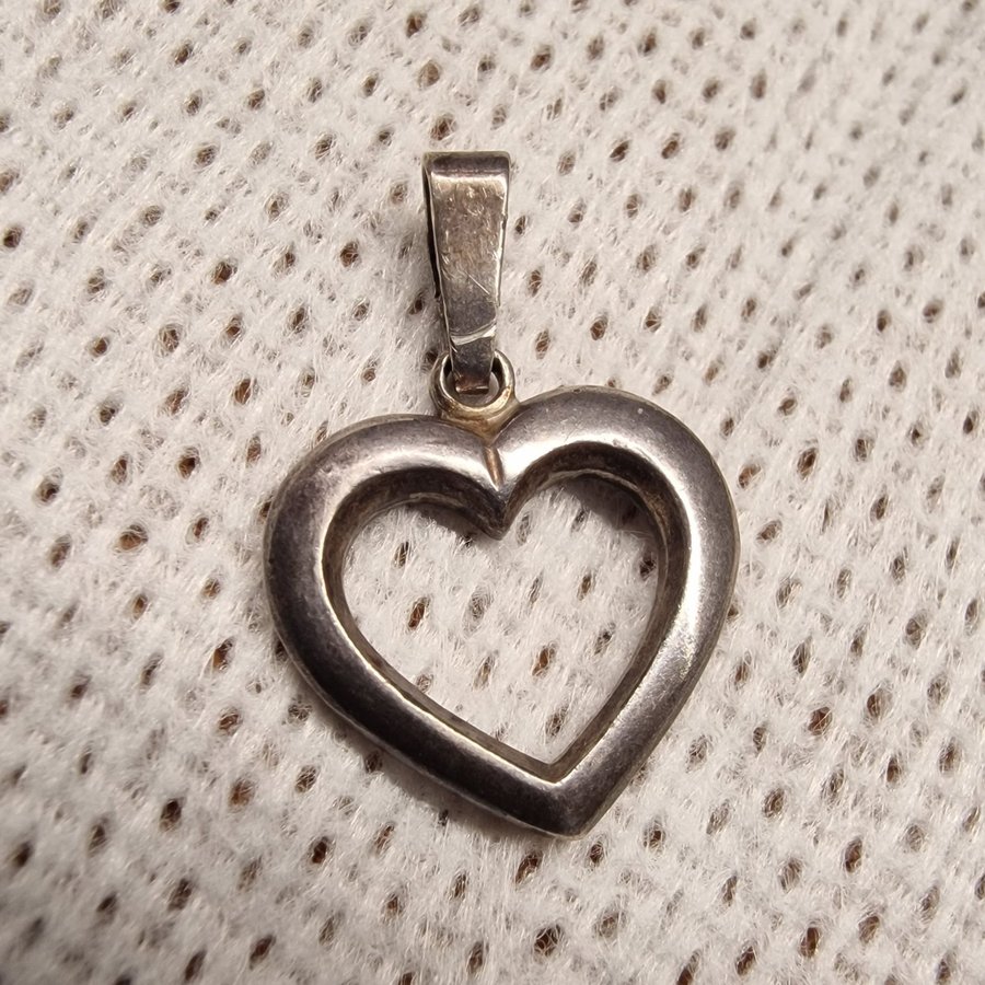 Pendant stamp 916 silver