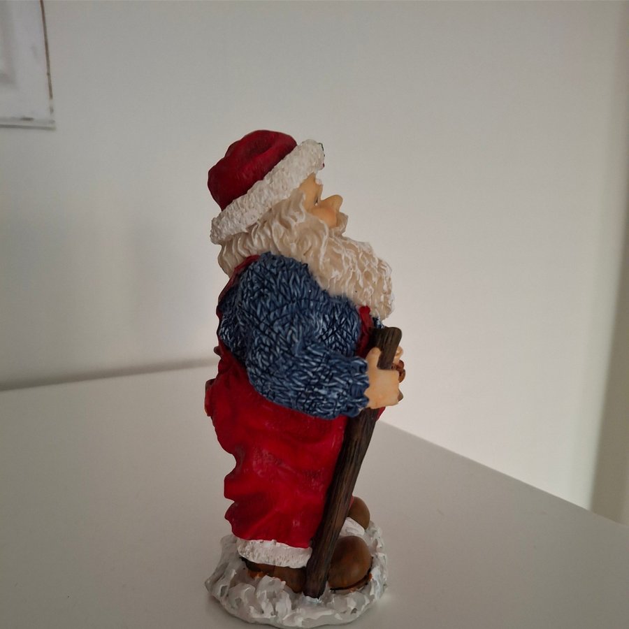 Tomte från Hedlund med käpp och klocka. Jul, julpynt, tomtar, juldekorationer.