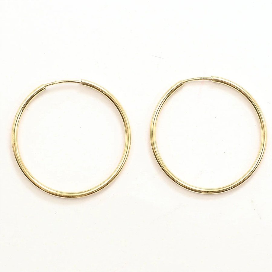 Äkta 18k gulguld örhängen 22mm x 1,5mm