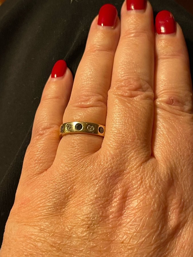 14k guld ring med diamanter