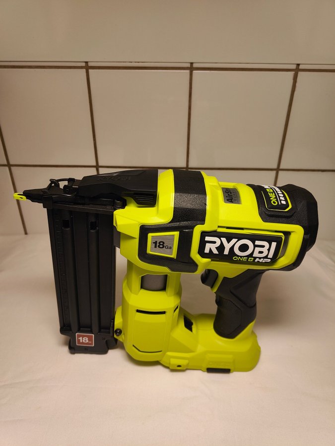 Ryobi R18GN18X-0 spikpistol för dyckert 18 V One+ HP i riktigt fint skick