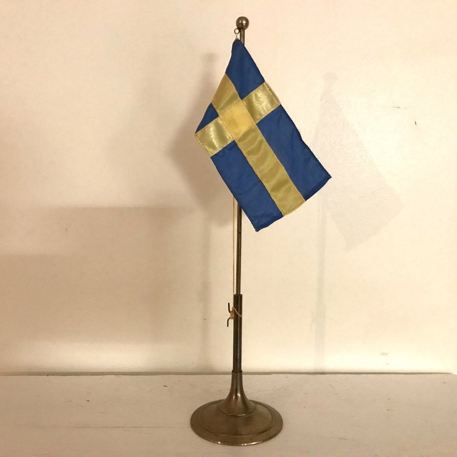 Bordsflagga Svenska flaggan mässing