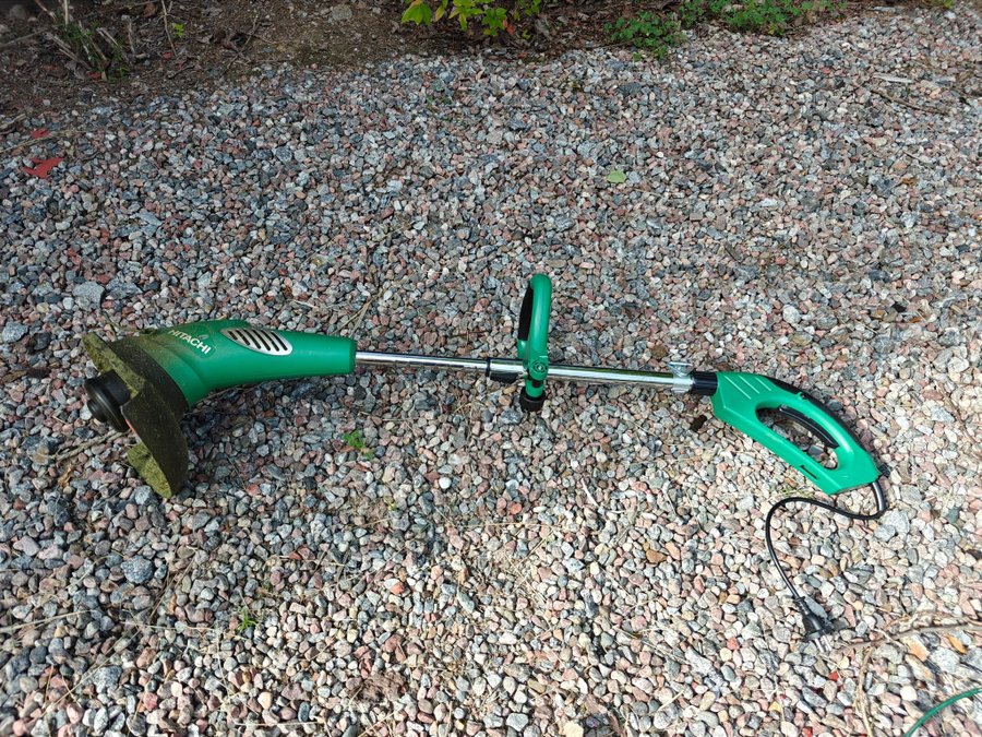 Hitachi grästrimmer