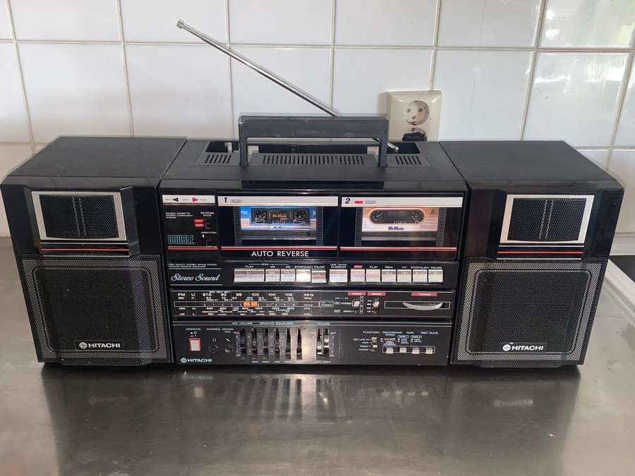 Hitachi TRK-W550E Stereo Radio Kassettspelare Boombox / Bergsprängare Retro+++++