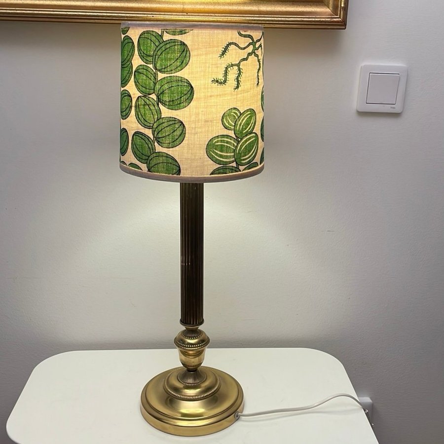 Vintage Bordslampa i Mässing 1900-tal.Tyg Lin ”Celotocaulis” Josef Frank