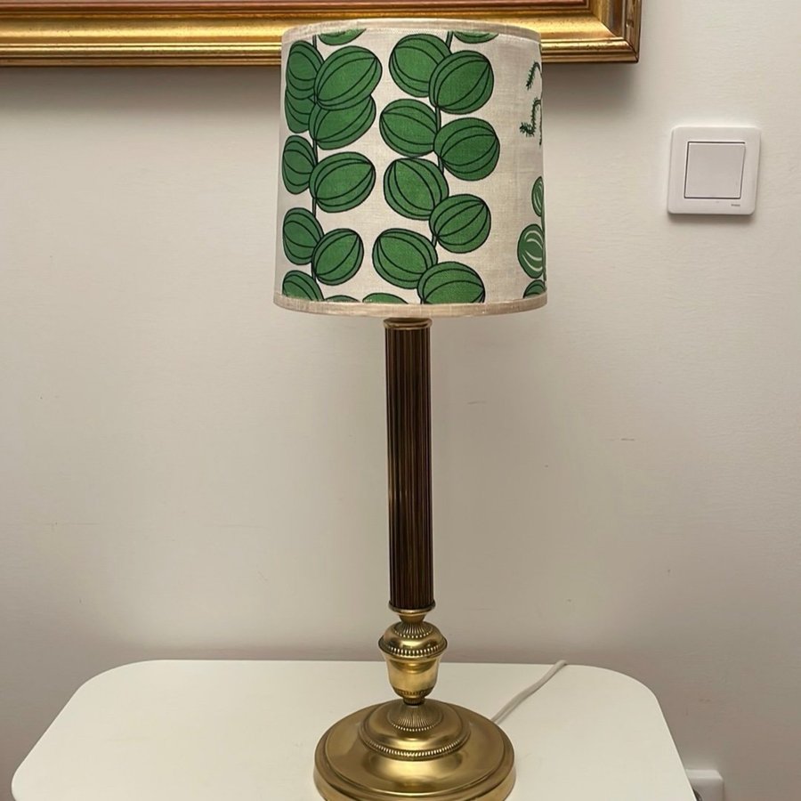 Vintage Bordslampa i Mässing 1900-tal.Tyg Lin ”Celotocaulis” Josef Frank