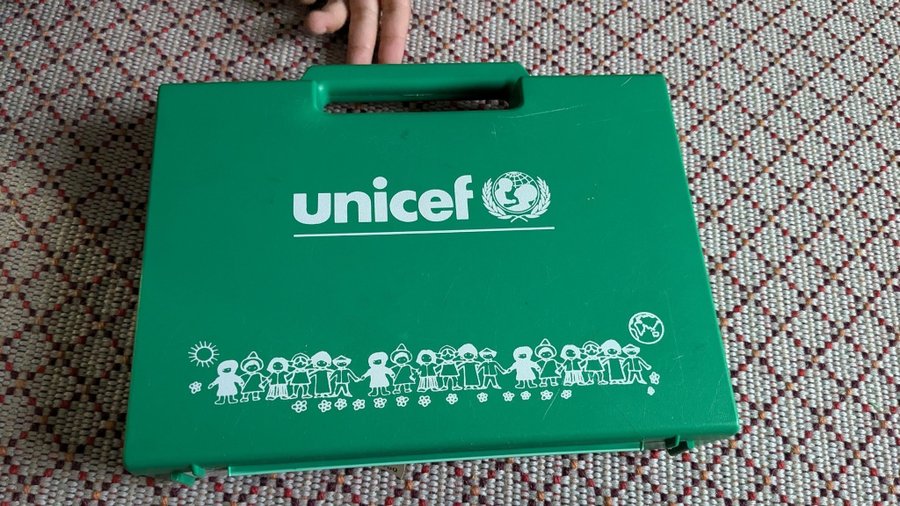 UNICEF Pusselspel med låda