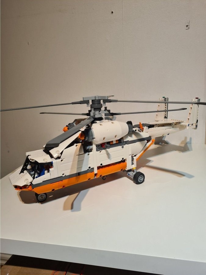 Lego 42052 Heavy Lift Helicopter, Technic, Model, Airport, Från 2016