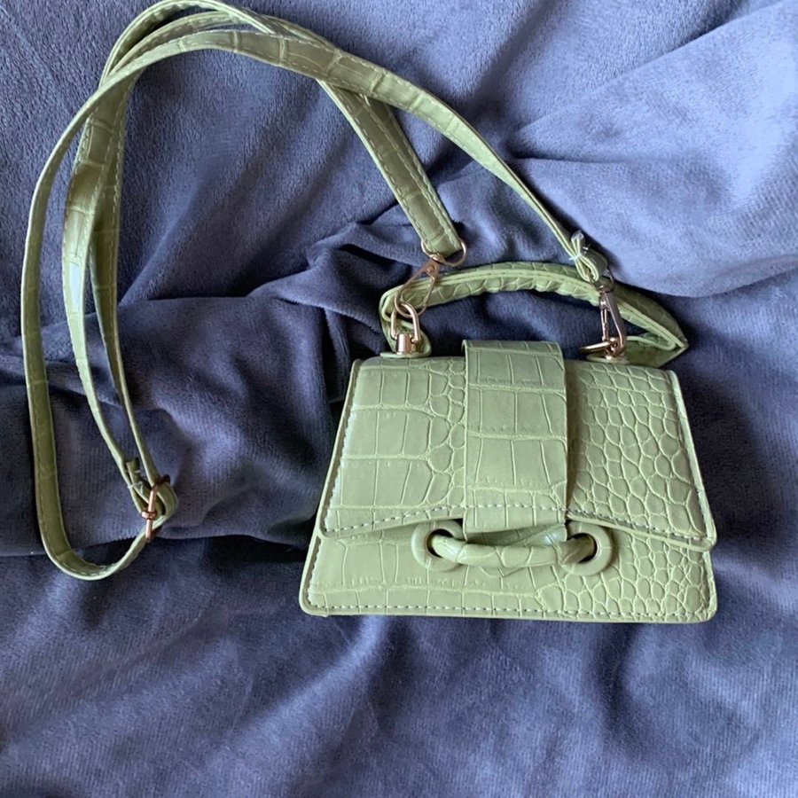 Sweet tiny green bag