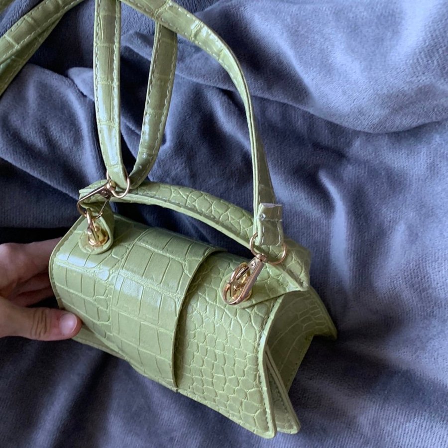 Sweet tiny green bag