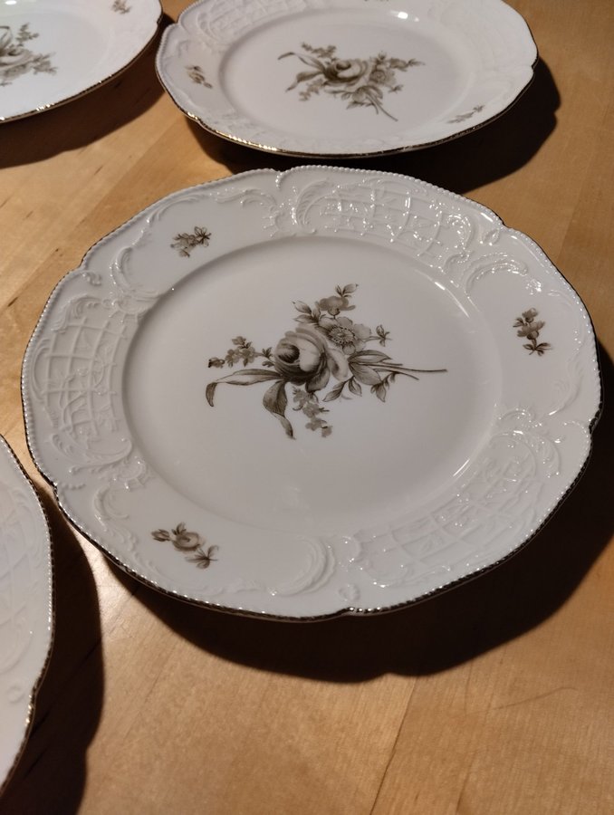 5 Tallrikar Rosenthal Sanssouci med blommor och guldkant, Selb-Bavaria, 20 cm