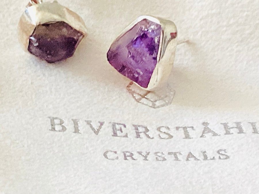 Fin Örhängen i 925 siver sterling med rå ametist,Biverstahl Crystals