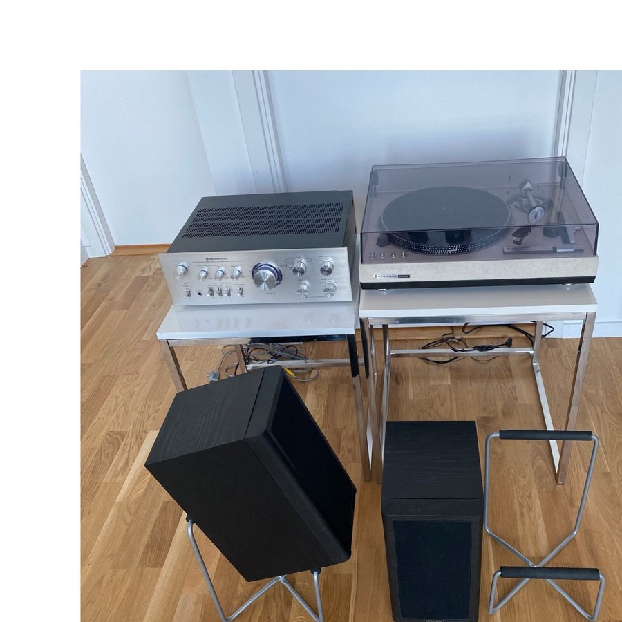 Hifi-system Kenwood med förstärkare, Kenwood skivspelare och högtalare