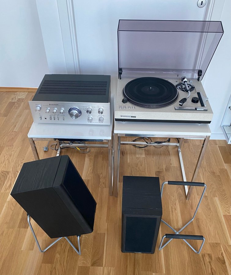 Hifi-system Kenwood med förstärkare, Kenwood skivspelare och högtalare