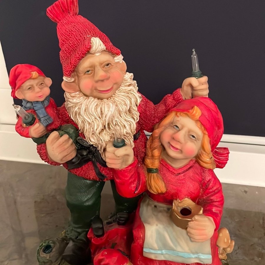 Vintage Tomtefar och Tomtemor med Barn Figur Belysning Jul Tomte Troll