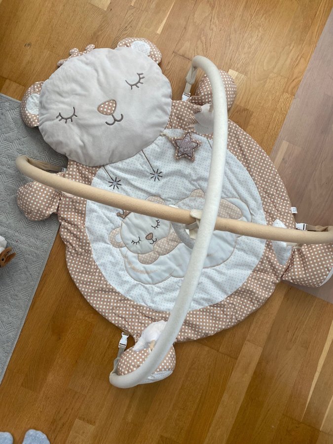 Babygym med björnmotiv