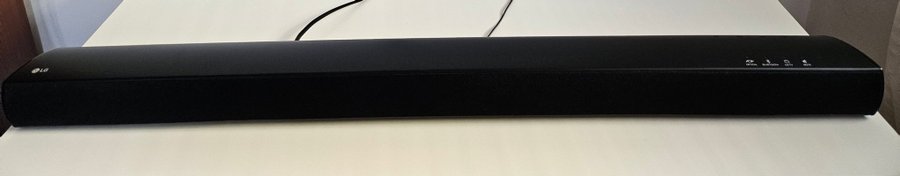 LG Soundbar med Subwoofer