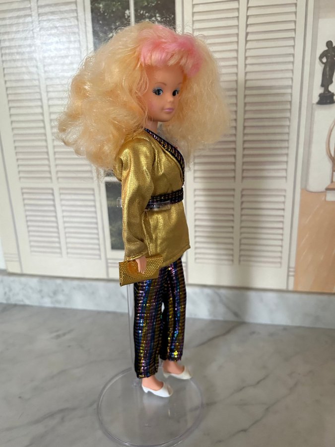 Jättefin Sindy Disco Magic från 1986 (Pedigree)