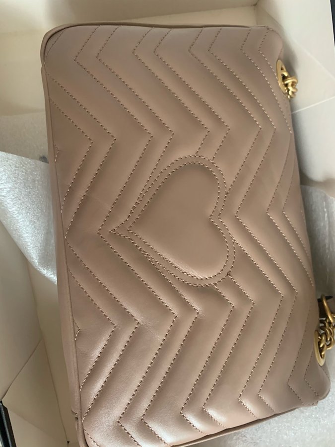 Gucci Marmont matelassé shoulder bag