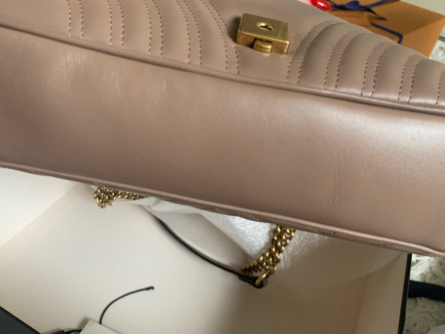 Gucci Marmont matelassé shoulder bag