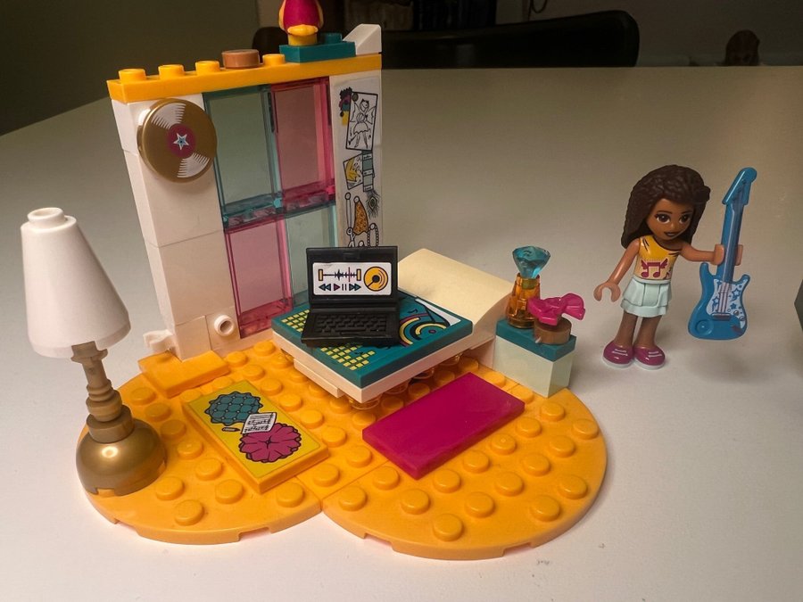 Lego Friends Andrea’s bedroom