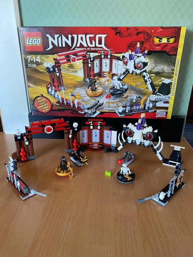 Lego Ninjago 2520 Stridsarena