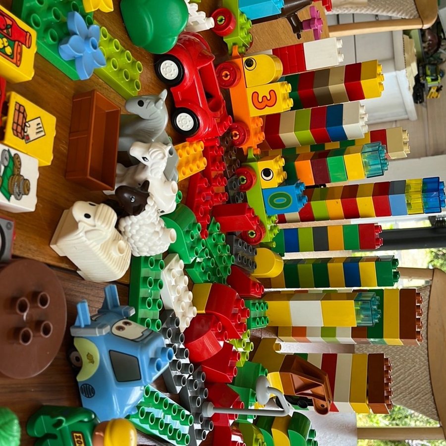 Lego Duplo - Stor samling med djur figurer och byggstenar