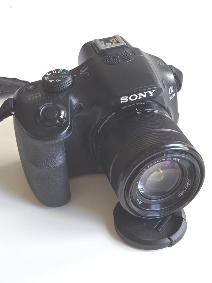 Sony alpha 3000 med objektiv