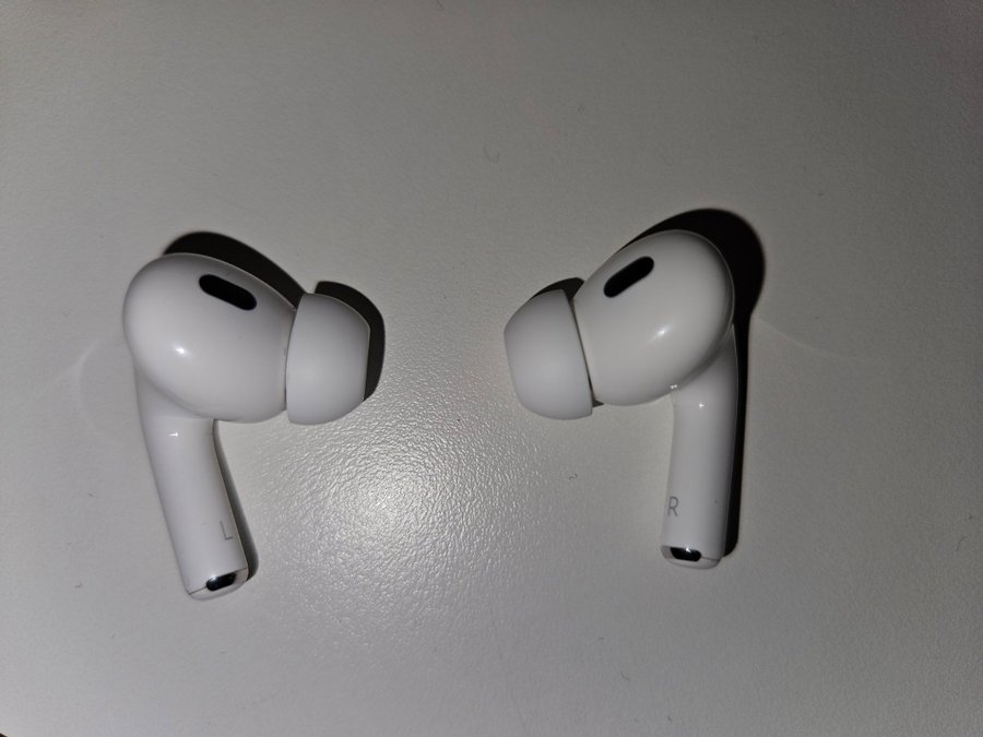 Apple AirPods Pro (2:a generationen) Fint skick!