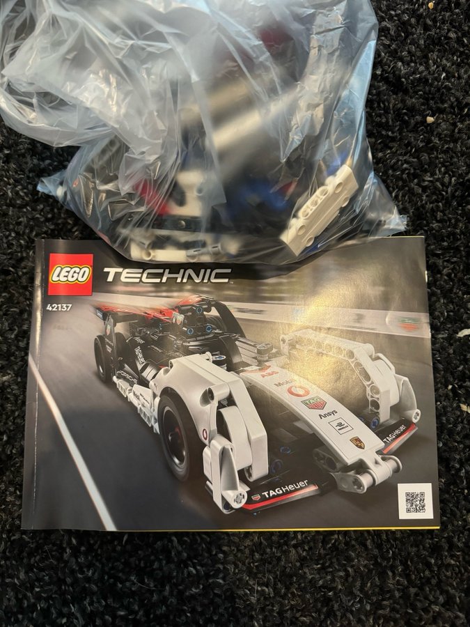 LEGO Technic Porsche 911 GT3 RS 42137