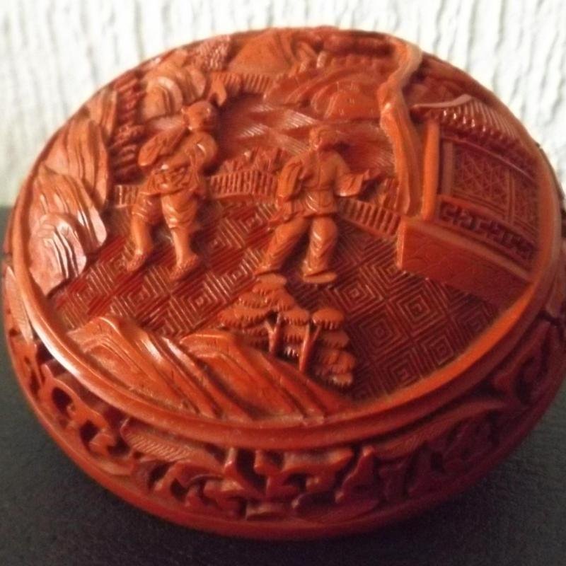 Chinese - cinnabar bonbonier - human representation - diameter 95 cm - Kina