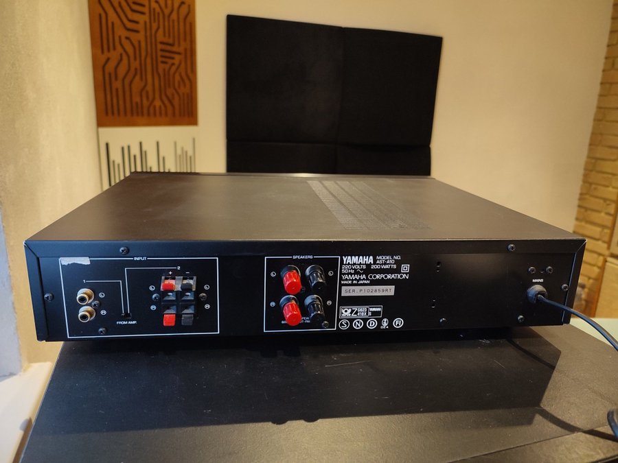 Yamaha AST-A10 power amplifier