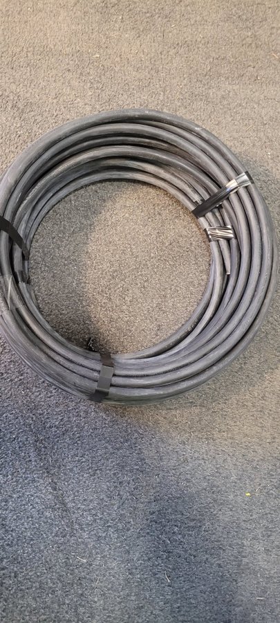 28m NEXANS MARK JORD KABEL EXQJ 4X2,5/2,5 1KV SVART