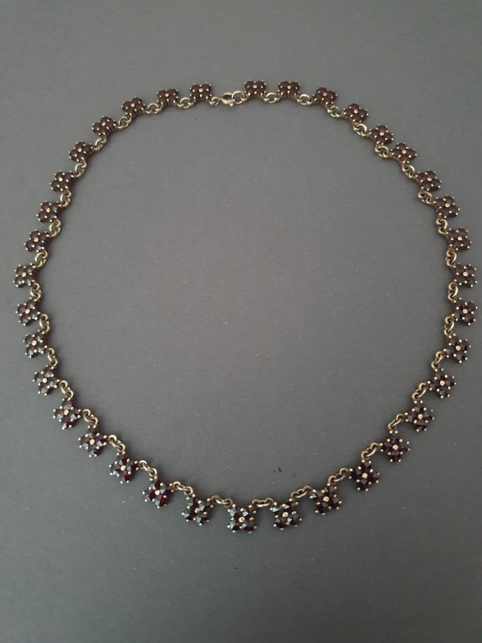 Förgyllt Silver Collier 830S med Granater 43 cm Vikt 23,3 gr Stämplad