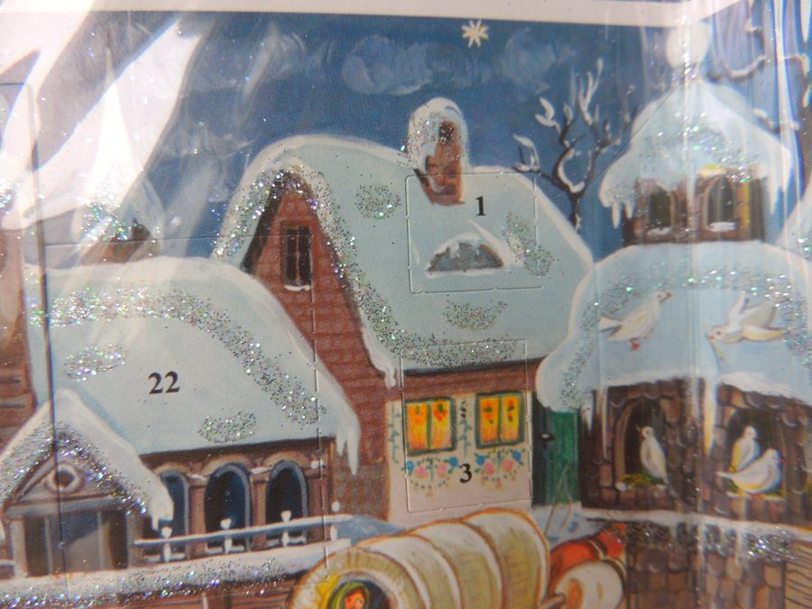 Nostalgi ADVENTSKALENDER, med fina vilder istället fö choklad